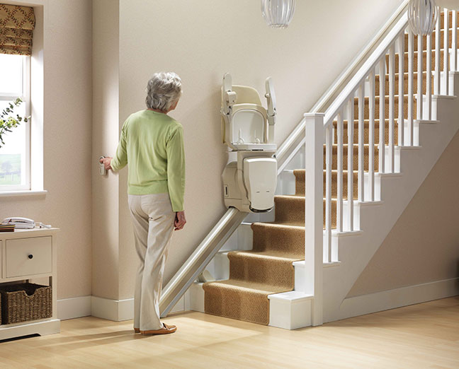 monte-escalier droit pour escalier