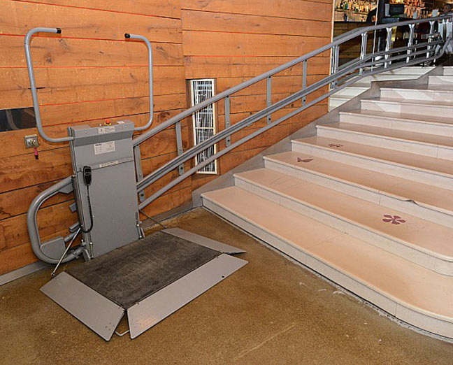 plateforme electrique pour handicape