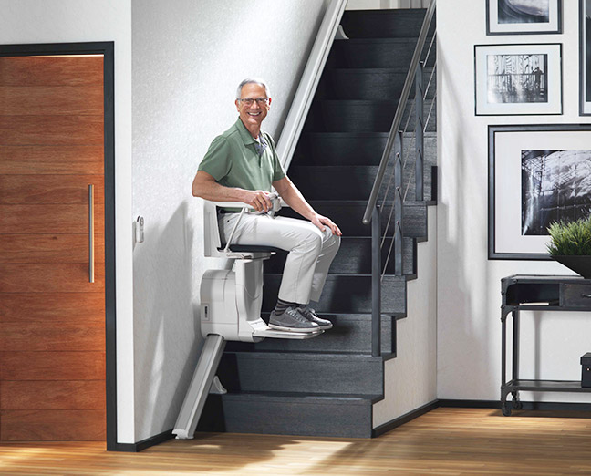 siege pour monter escaliers droit