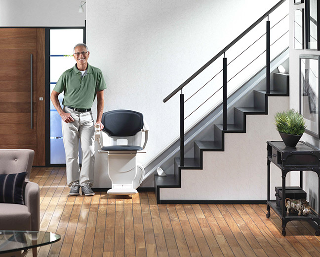 Stannah Solus traplift