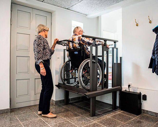 elektrisch verticale lift voor mensen in rolstoel