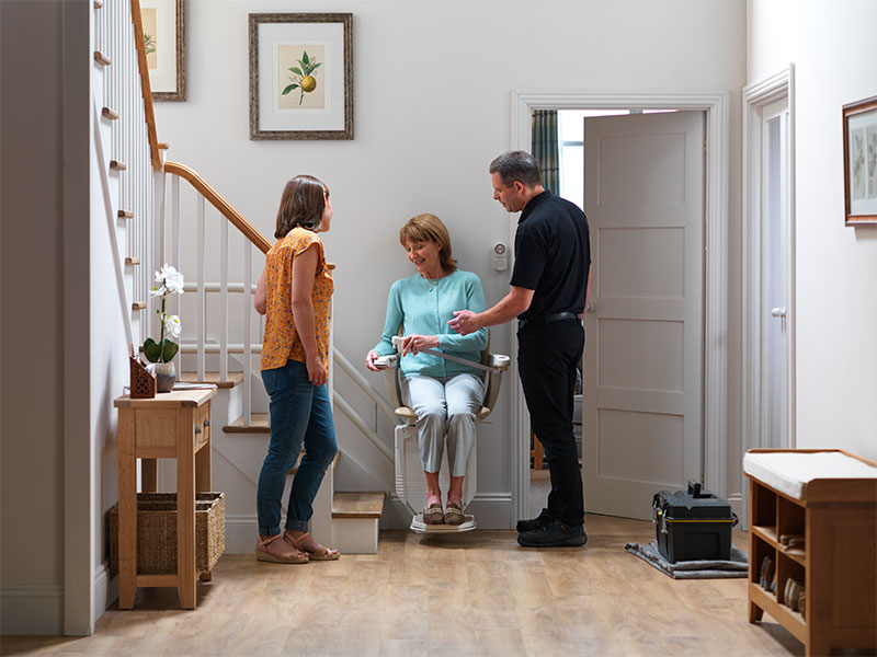 Hoe werken de verschillende onderdelen van de traplift